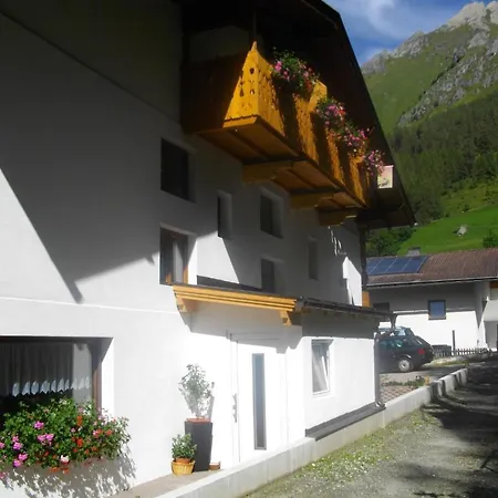 Haus Bergblick 아파트